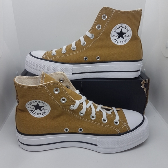 Converse Shoes - NWB Converse Chuck Taylor All Star Lift Platform Nude Sz 8.5